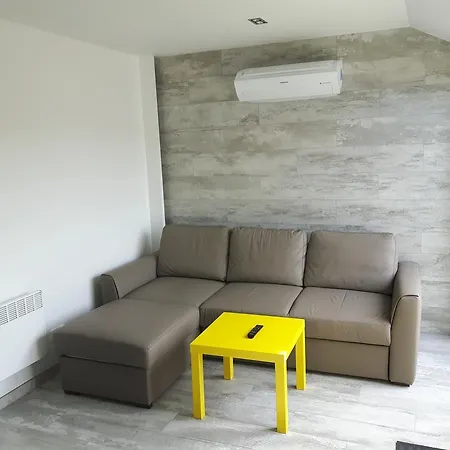 Platinum Apartment *
